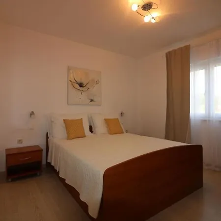 Tatil Evi Mit Pool Und Garten In Poreč
